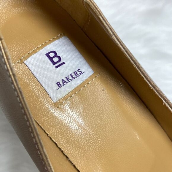 Bakers Gold Leather Josie Pointed Toe Heel Size 7 - Picture 7 of 10